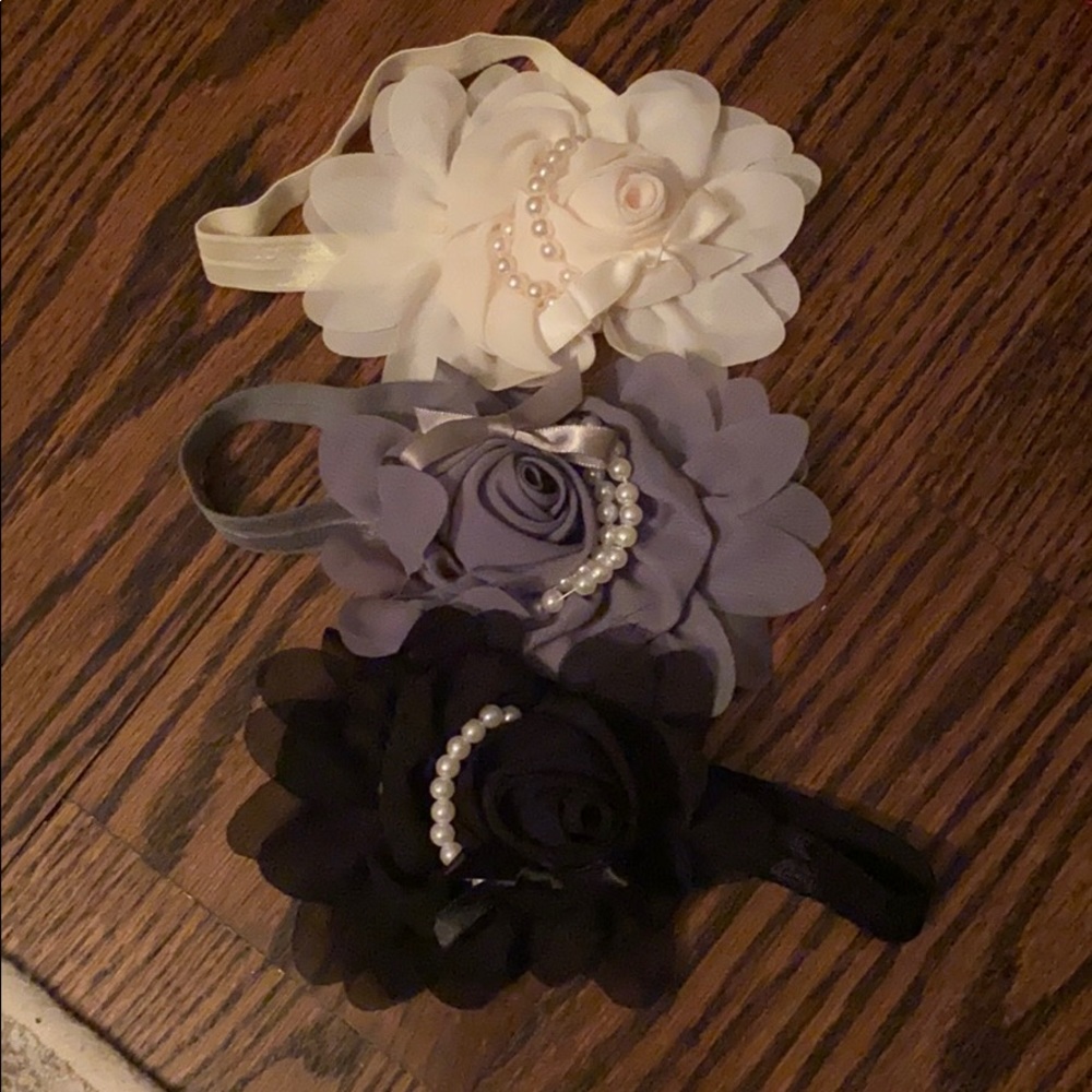 Lot of infant head with pearls
